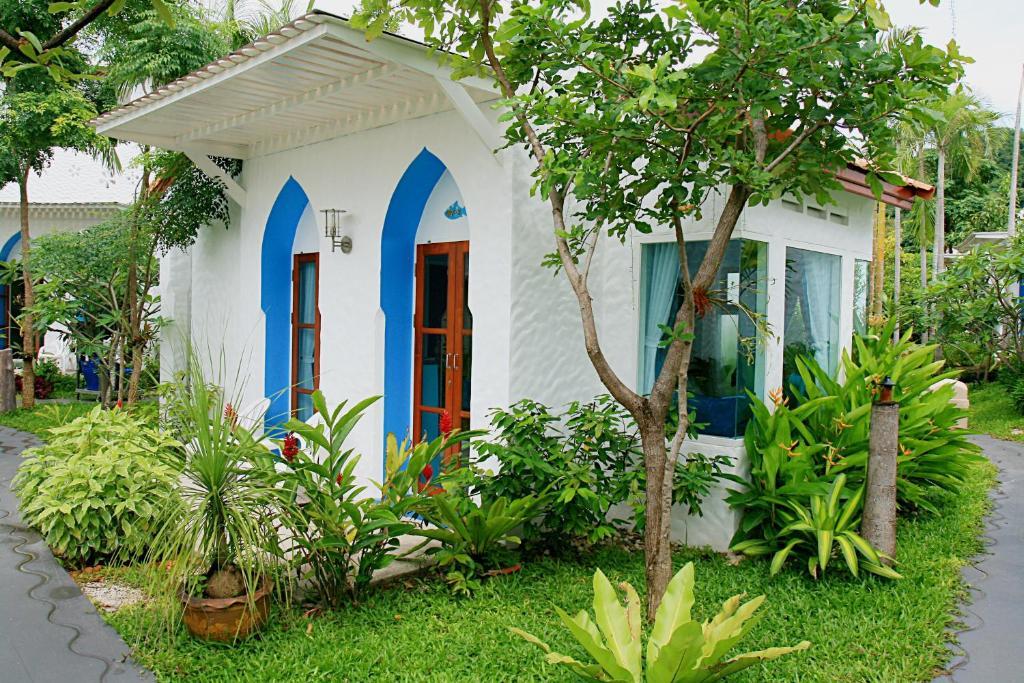 Baanmontra Beach Resort - Bankrut Rom bilde